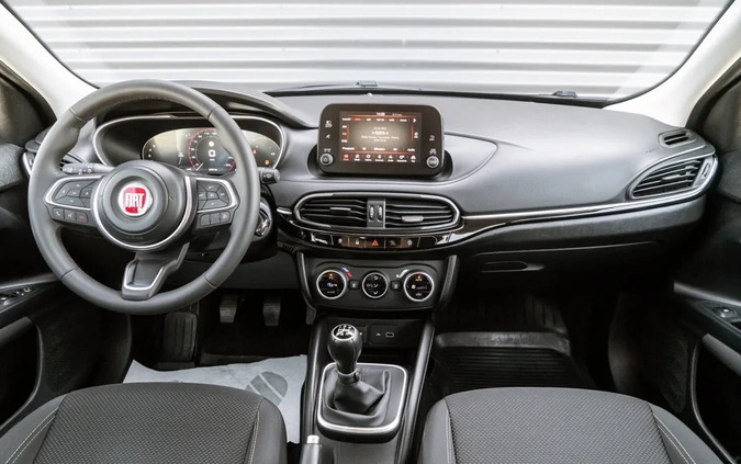 Fiat Tipo cena 63900 przebieg: 45698, rok produkcji 2021 z Słomniki małe 352